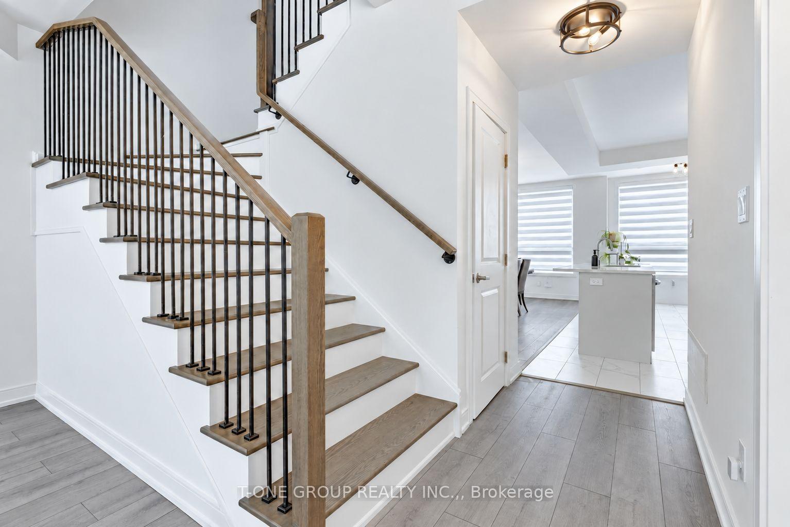 Photo 29 of 148 Blue Forest Crescent, Barrie, Innis-Shore — HOMEH