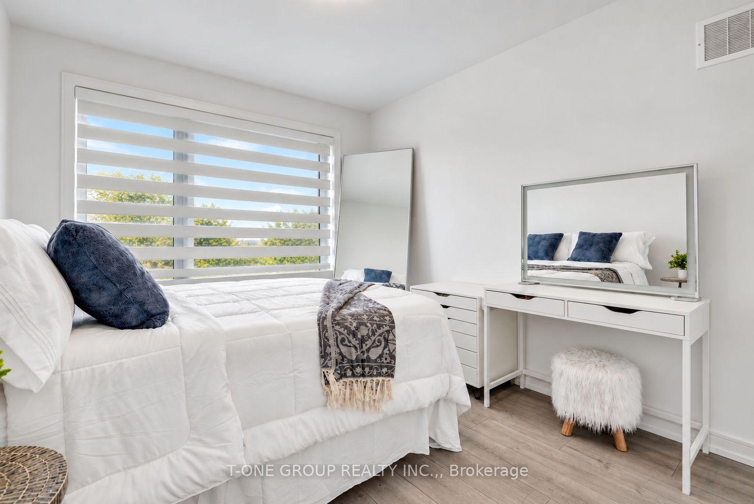 Photo 38 of 148 Blue Forest Crescent, Barrie, Innis-Shore — HOMEH