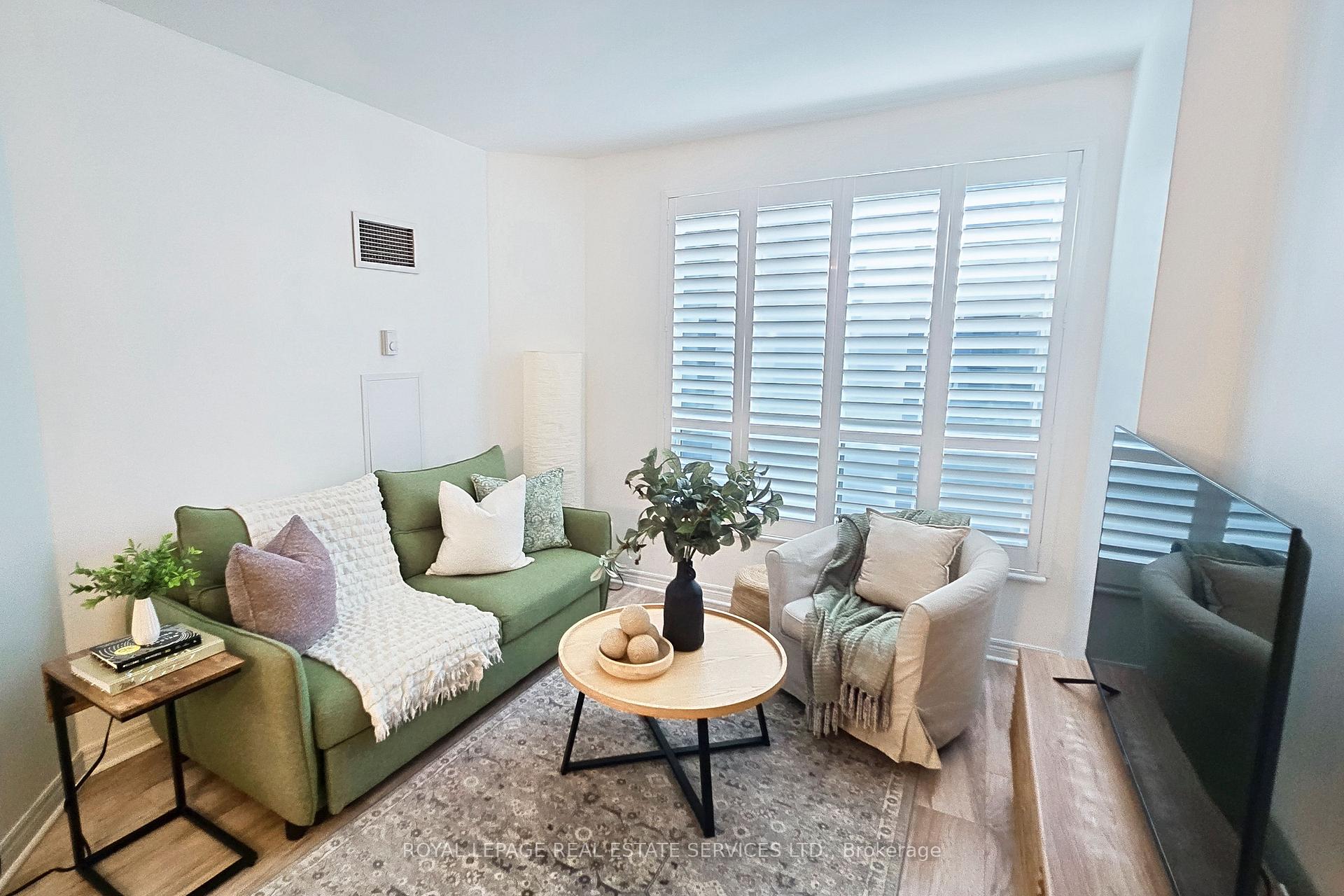 Photo 2 of Unit 802, 55 Bloor Street E, Toronto, Church-Yonge Corridor — HOMEH
