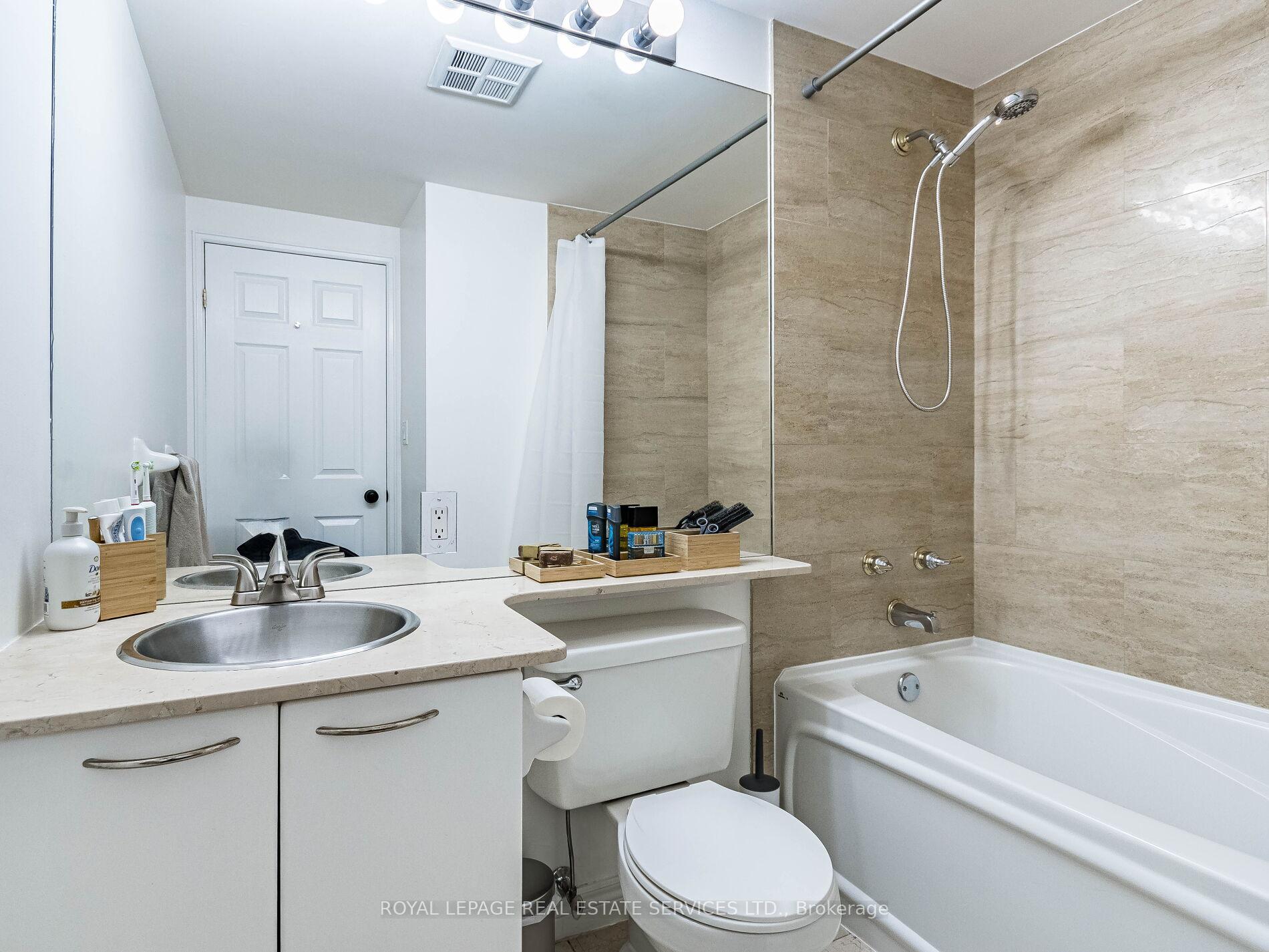 Photo 10 of Unit 802, 55 Bloor Street E, Toronto, Church-Yonge Corridor — HOMEH
