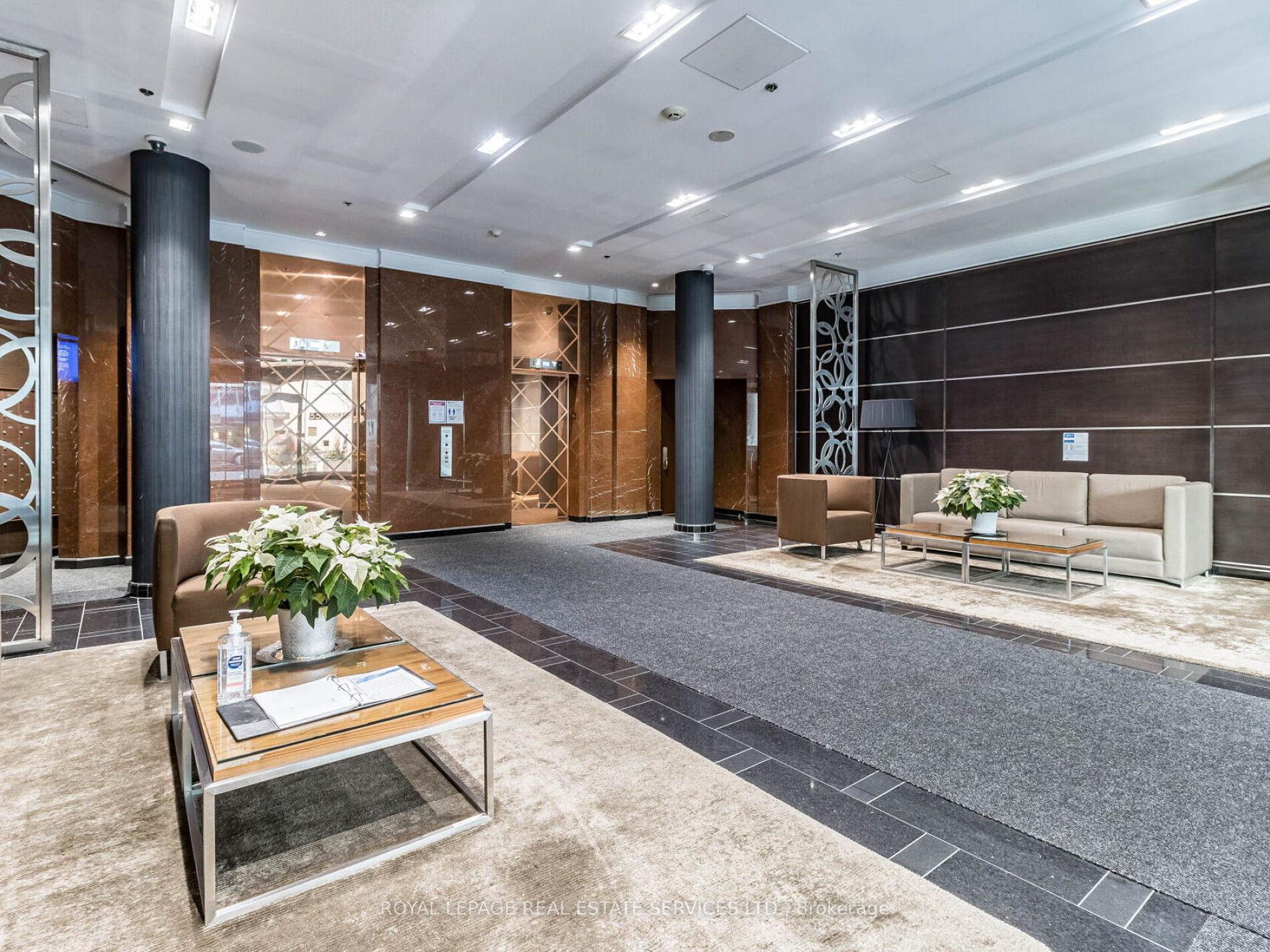 Photo 15 of Unit 802, 55 Bloor Street E, Toronto, Church-Yonge Corridor — HOMEH