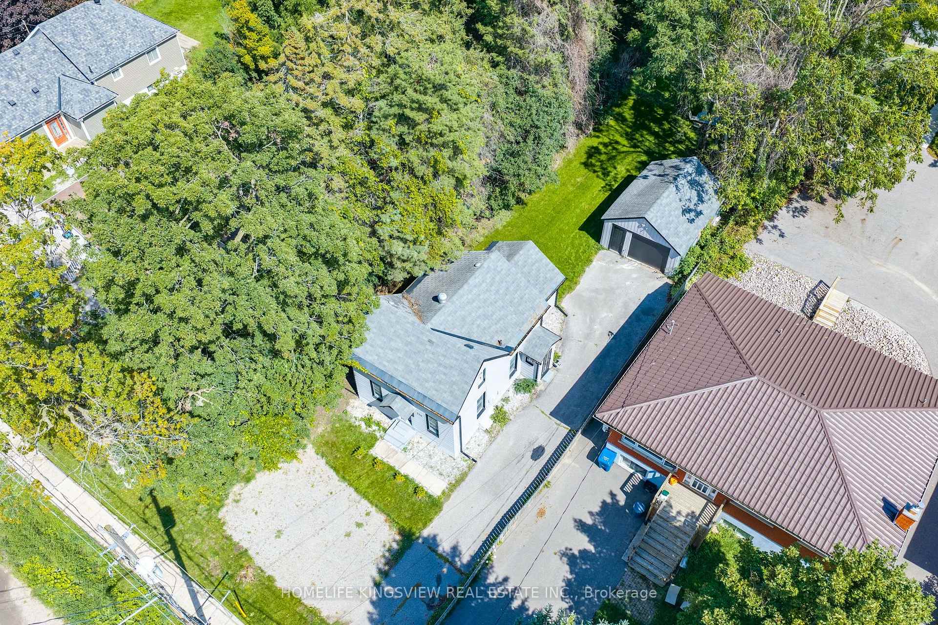 Photo 5 of 506 West Street S, Orillia — HOMEH