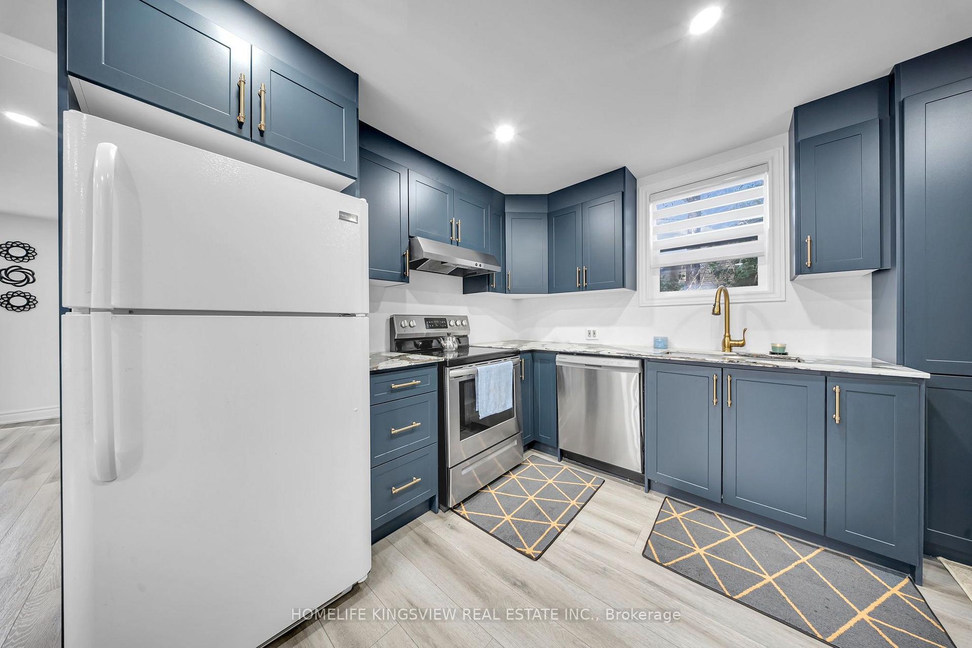 Photo 8 of 506 West Street S, Orillia — HOMEH