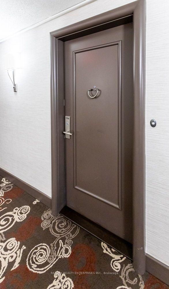 Photo 3 of Unit 1708, 1400 Dixie Road, Mississauga, Lakeview — HOMEH