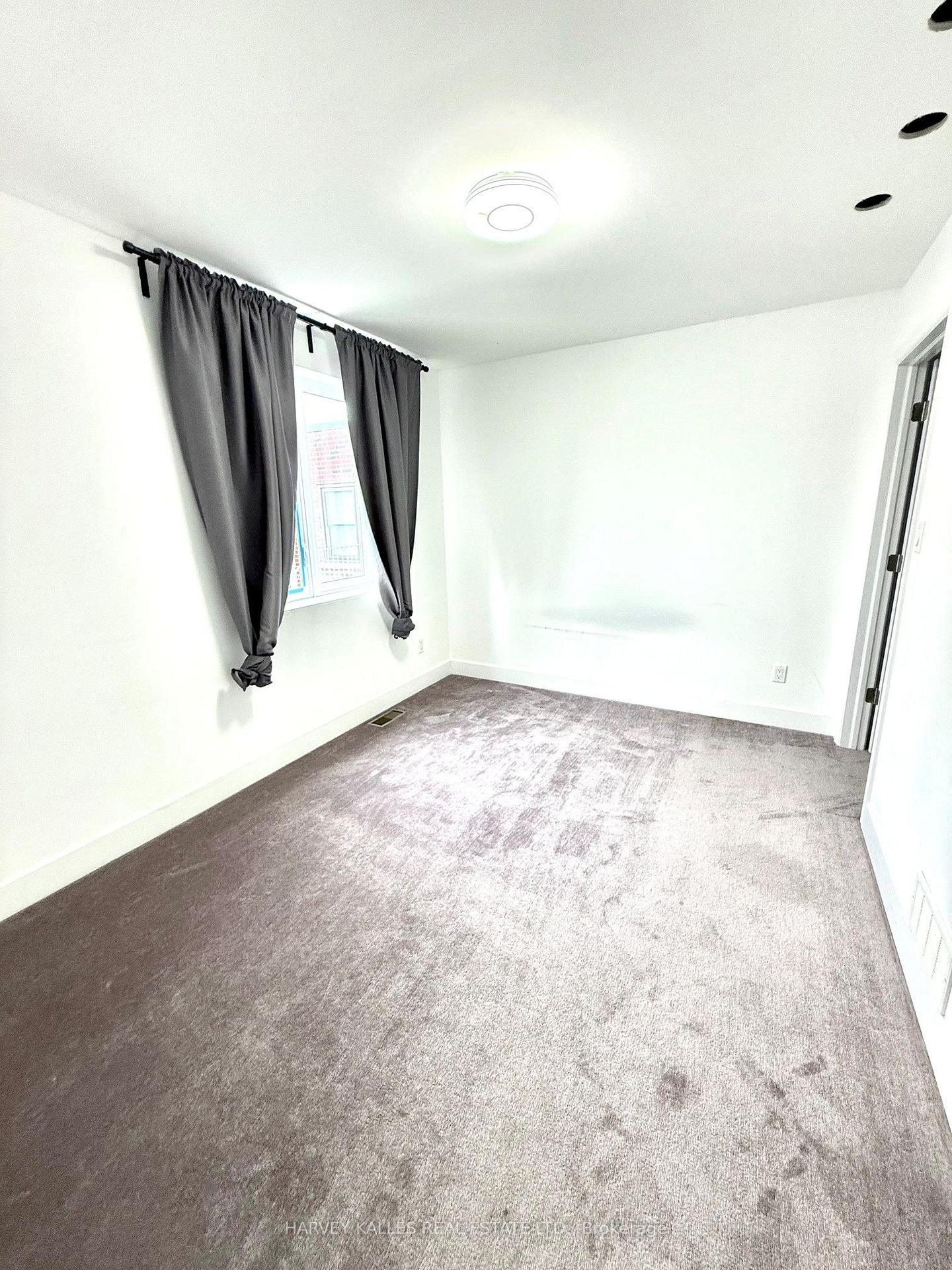 Photo 4 of Unit Unit B, 427 Vaughan Road, Toronto, Humewood-Cedarvale — HOMEH