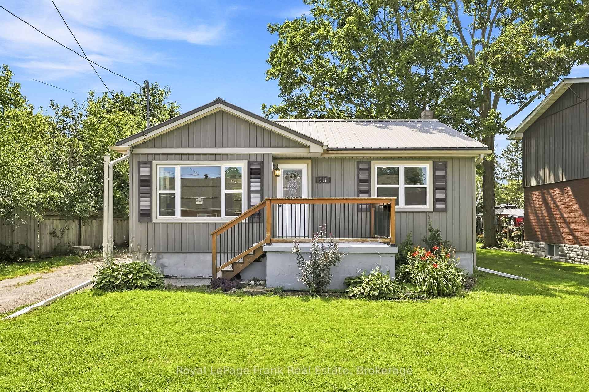 Photo 1 of 317 Bay Street, Brock, Beaverton — HOMEH