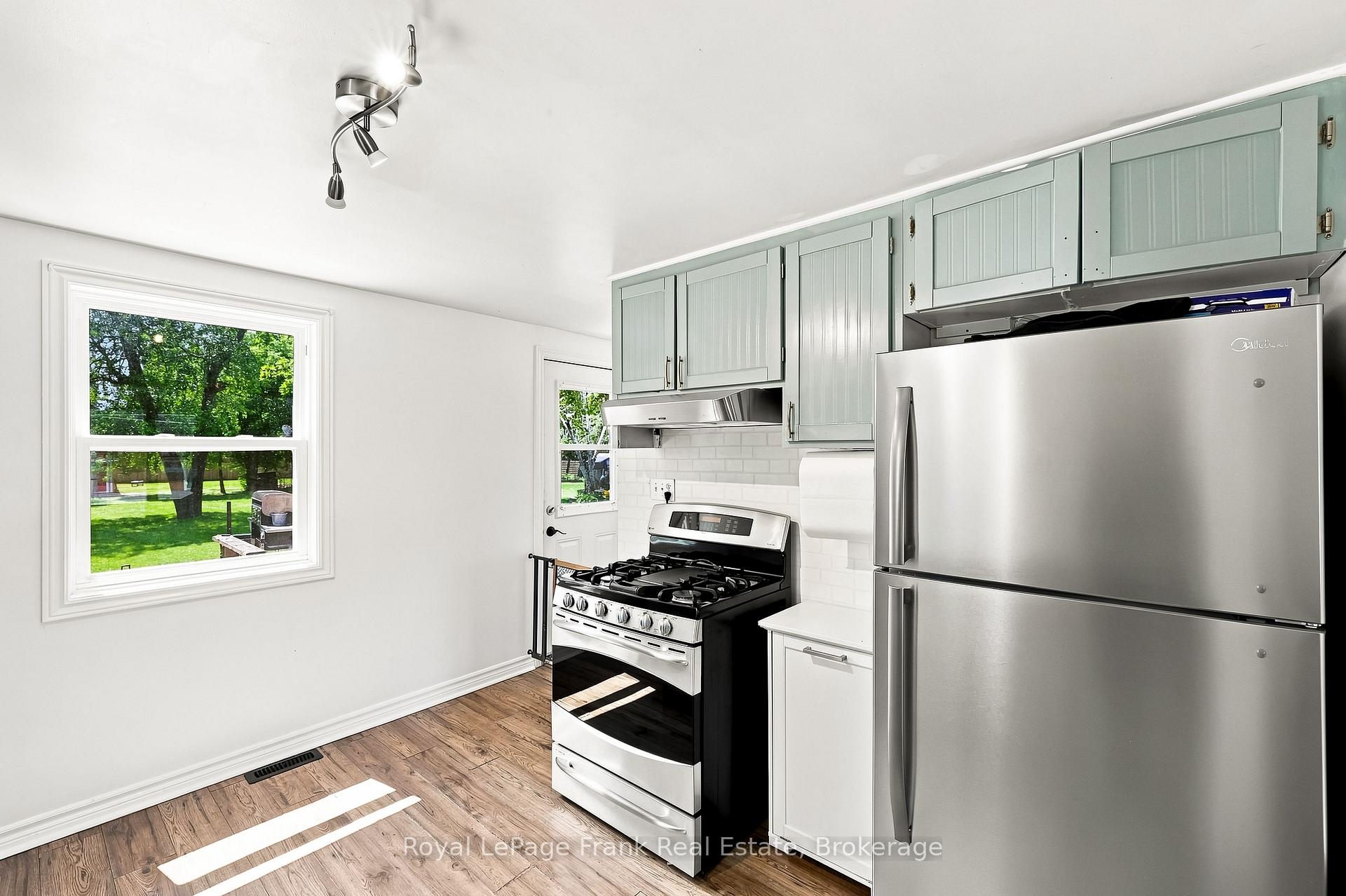 Photo 17 of 317 Bay Street, Brock, Beaverton — HOMEH