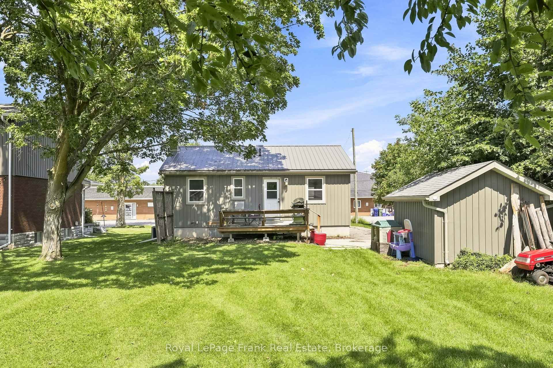 Photo 34 of 317 Bay Street, Brock, Beaverton — HOMEH