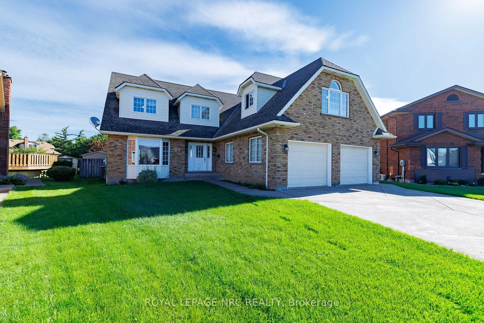 Photo 2 of 21 Elmvale Crescent, Port Colborne, Main Street — HOMEH