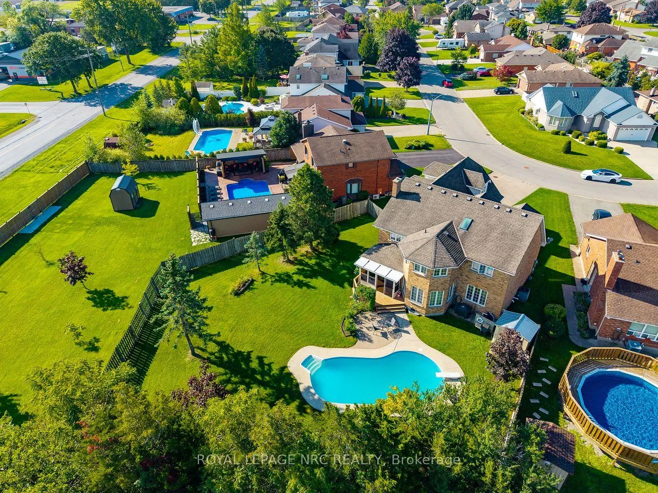 Photo 23 of 21 Elmvale Crescent, Port Colborne, Main Street — HOMEH
