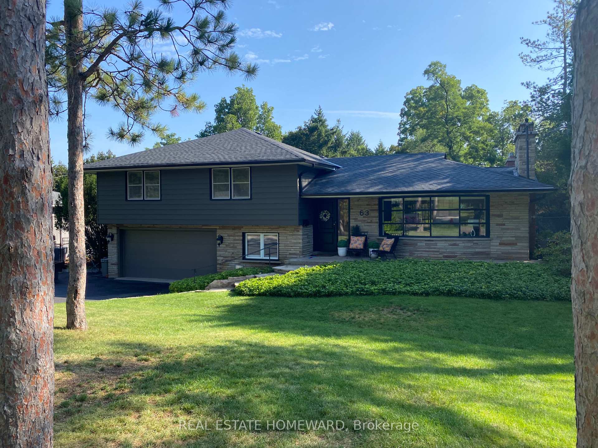 Photo 7 of 63 Cait Court, Hamilton, Ancaster — HOMEH