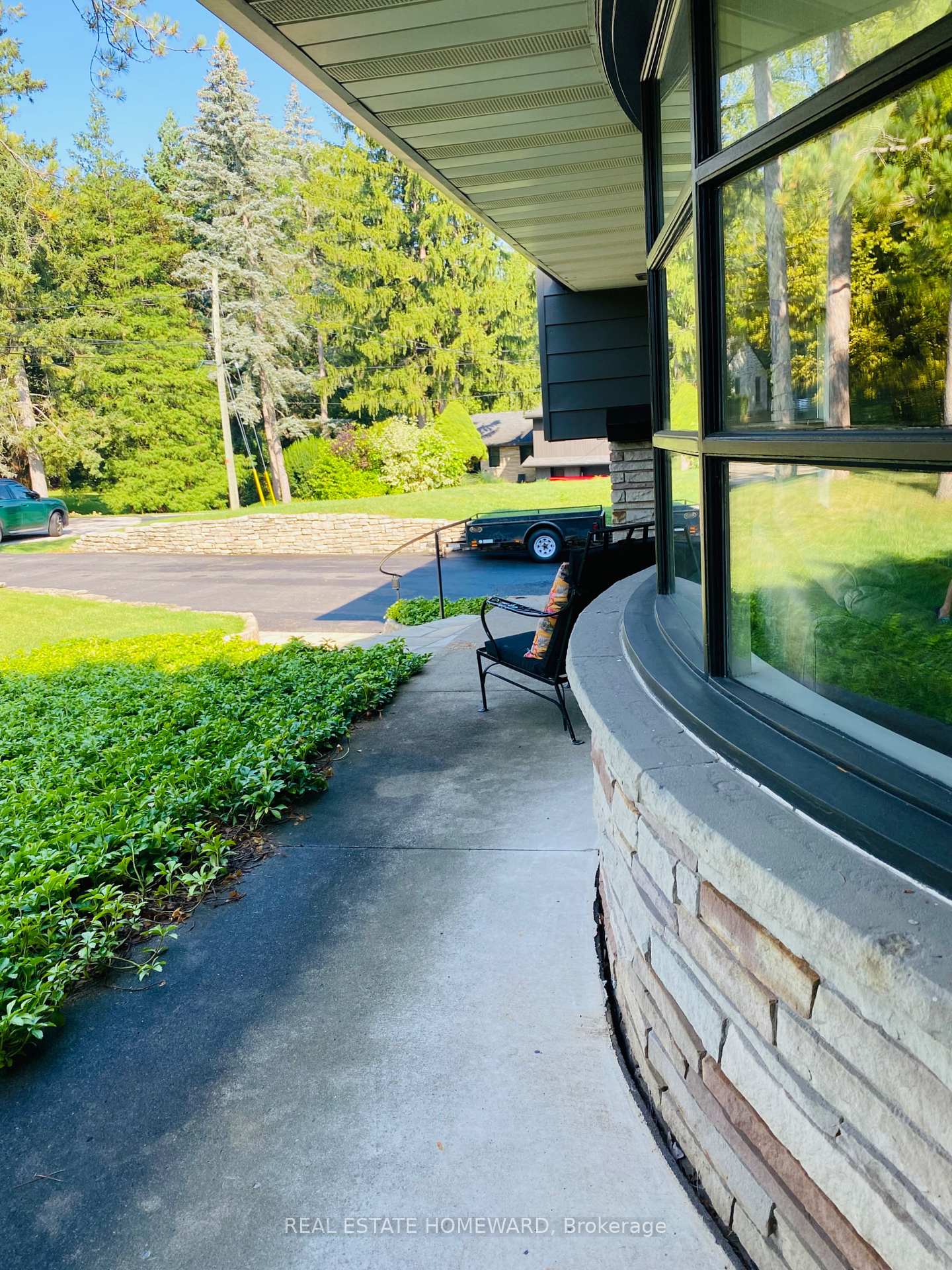 Photo 9 of 63 Cait Court, Hamilton, Ancaster — HOMEH