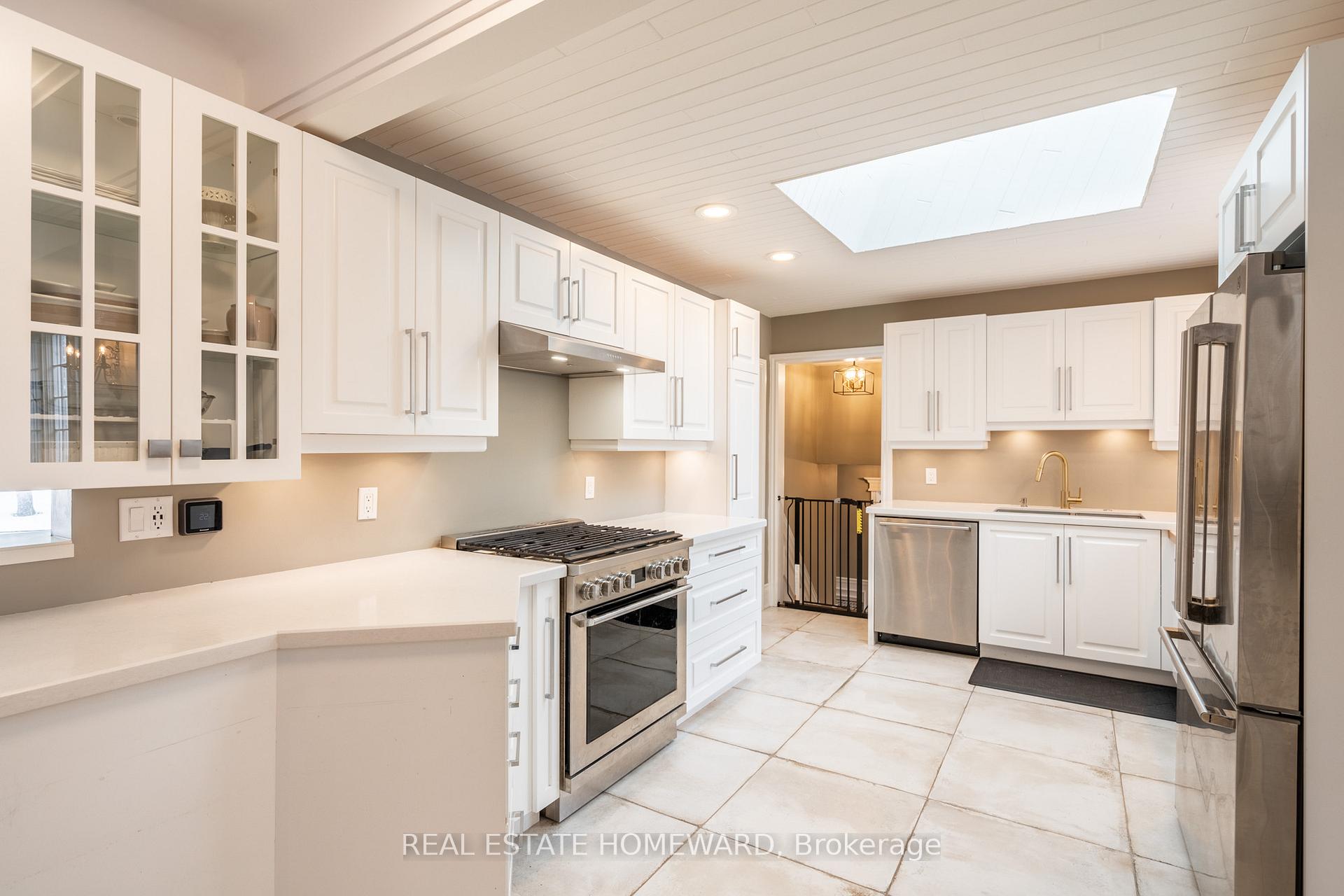 Photo 15 of 63 Cait Court, Hamilton, Ancaster — HOMEH
