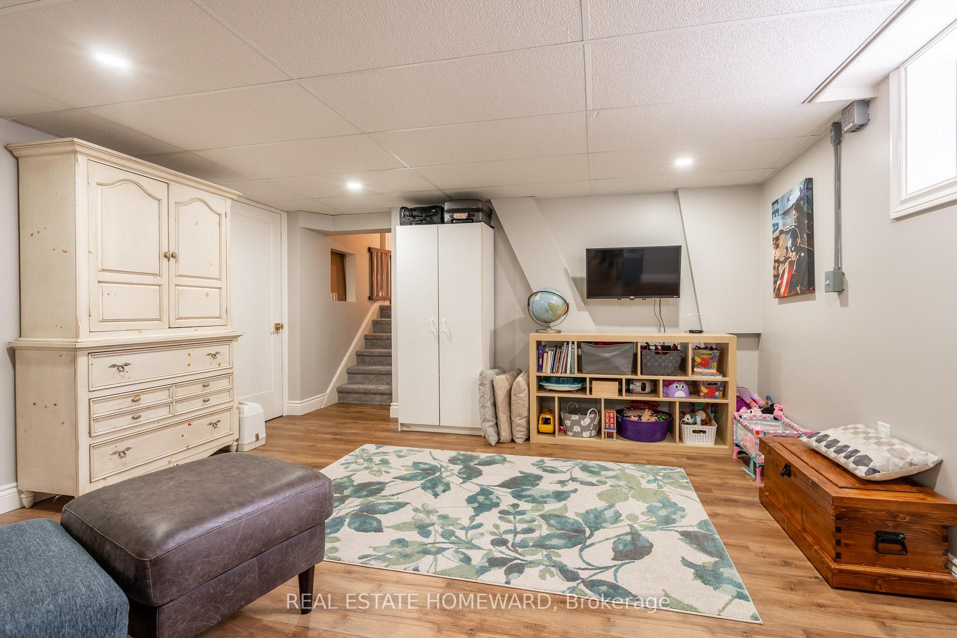 Photo 44 of 63 Cait Court, Hamilton, Ancaster — HOMEH