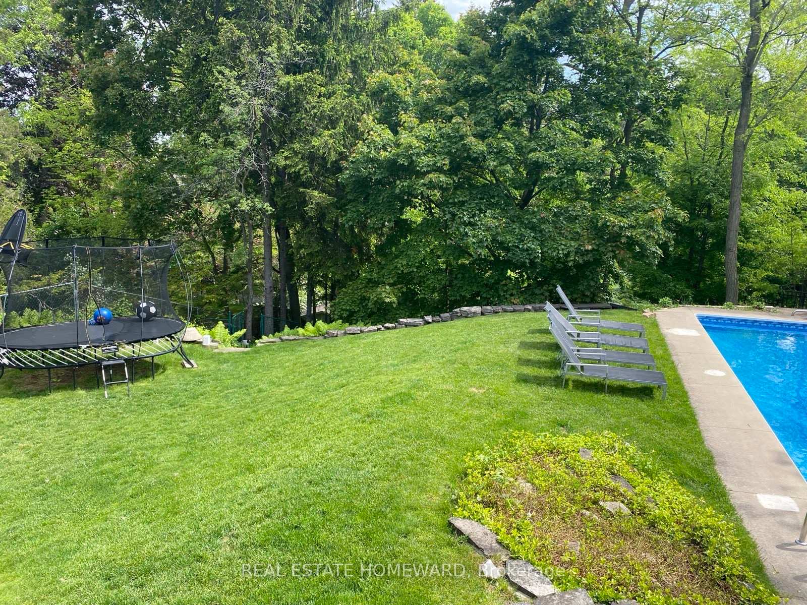 Photo 48 of 63 Cait Court, Hamilton, Ancaster — HOMEH