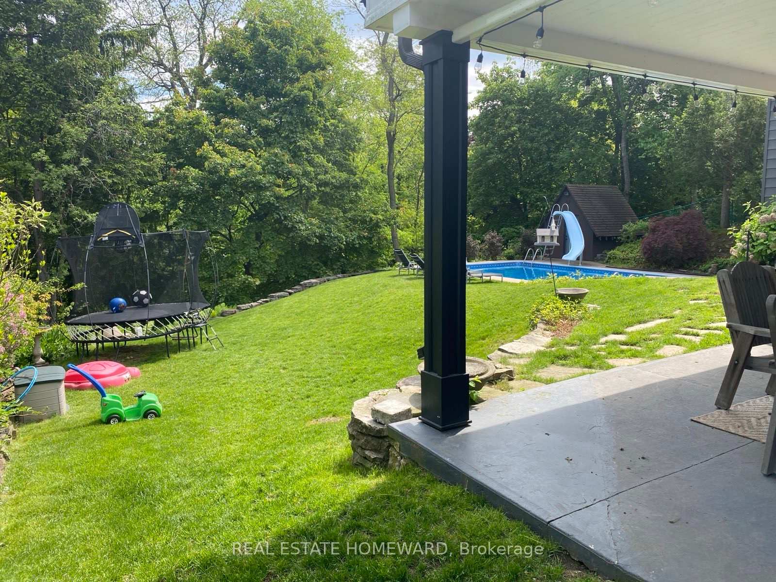 Photo 49 of 63 Cait Court, Hamilton, Ancaster — HOMEH