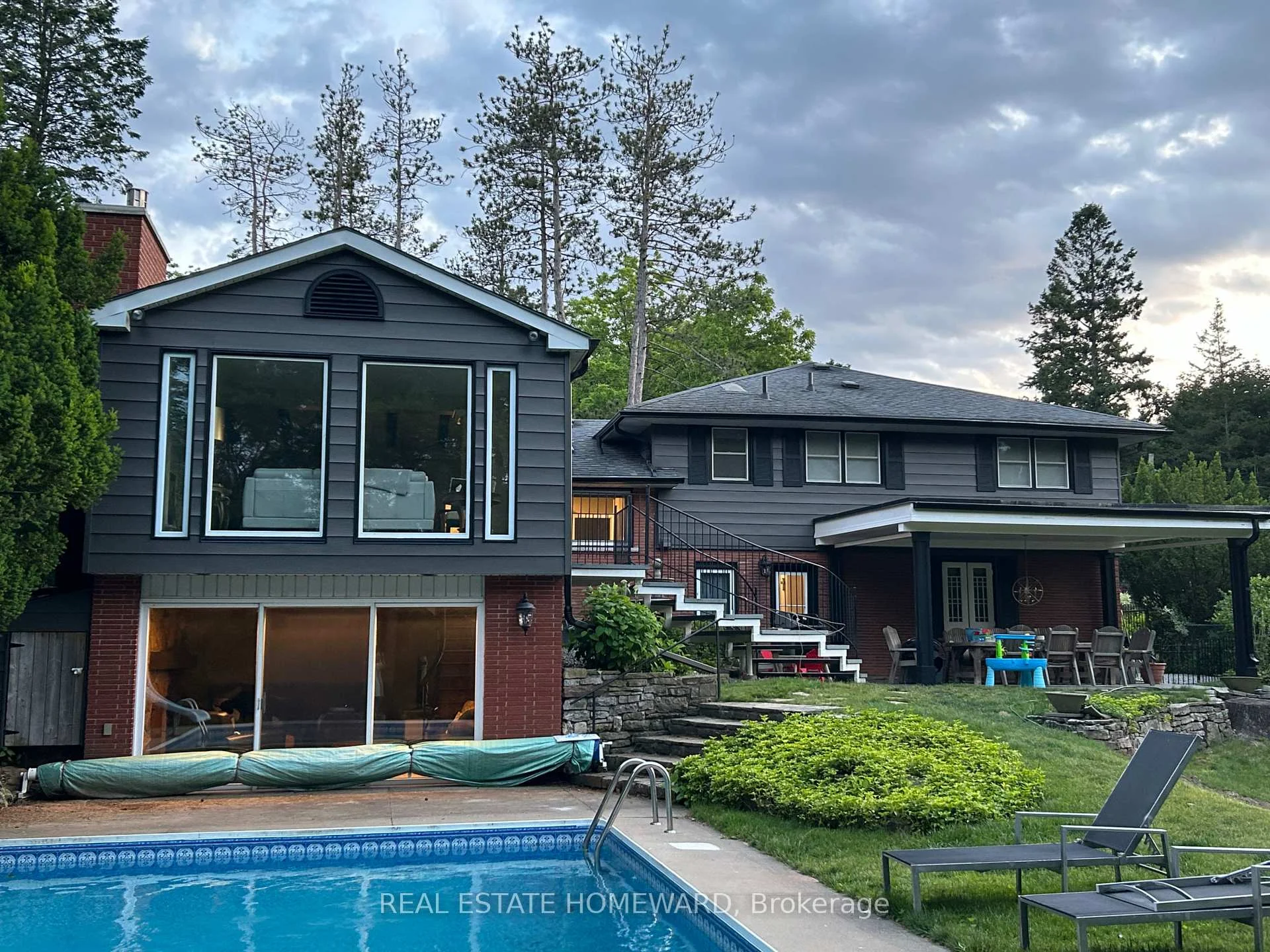 Photo 38 of 63 Cait Court, Hamilton, Ancaster — HOMEH