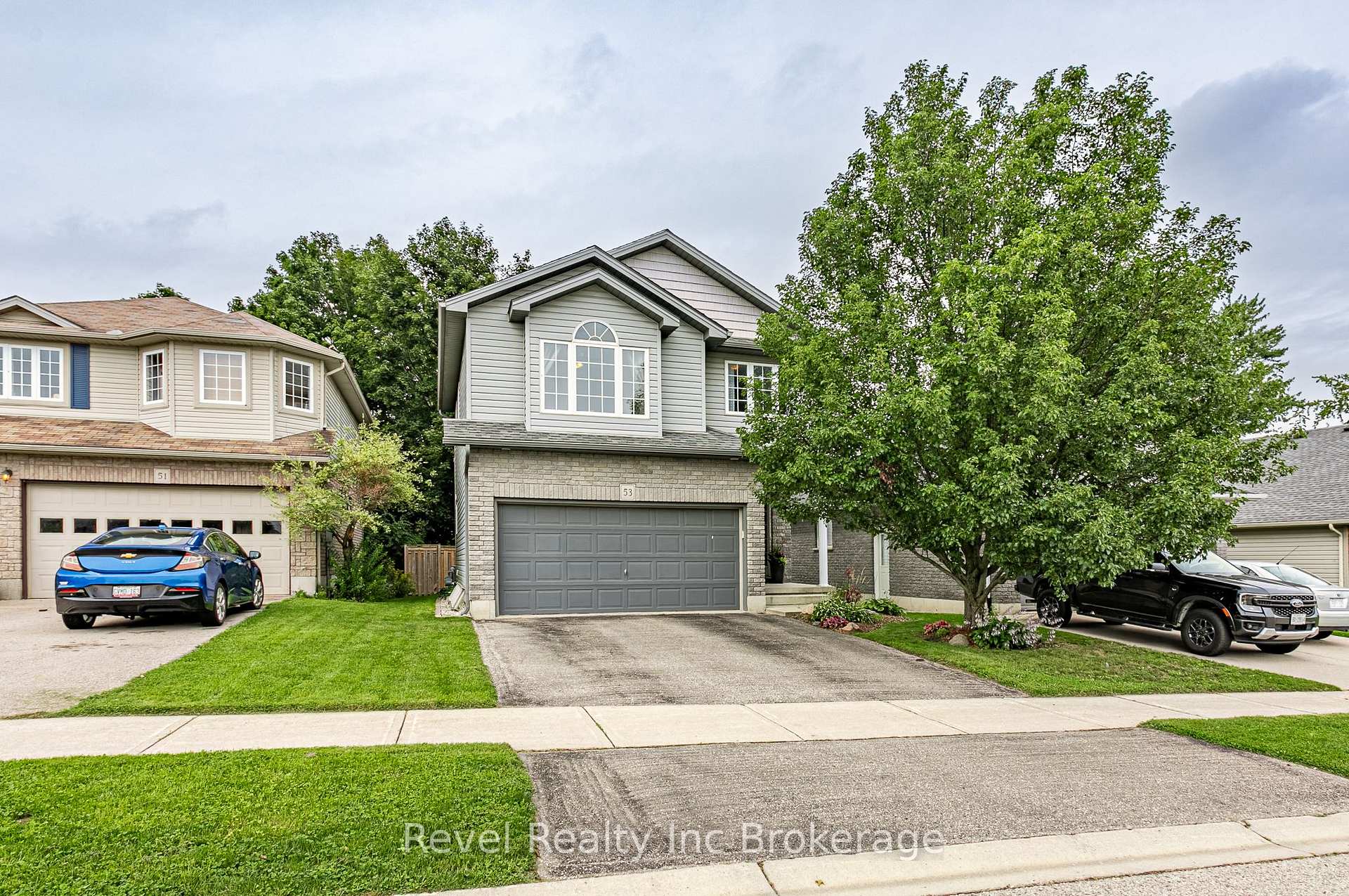 Photo 2 of 53 Kerr Crescent, Ingersoll, Ingersoll - North — HOMEH