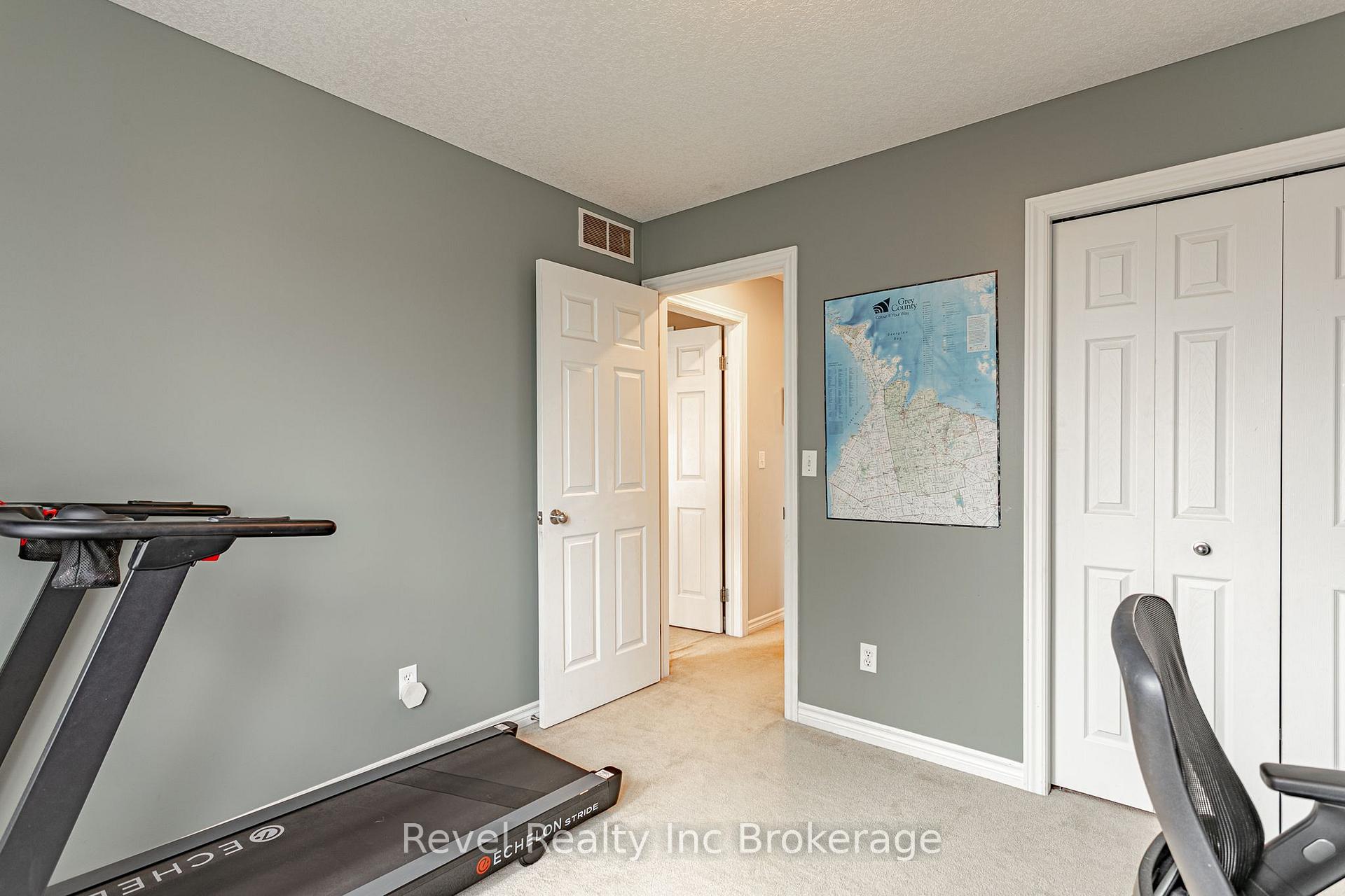 Photo 20 of 53 Kerr Crescent, Ingersoll, Ingersoll - North — HOMEH