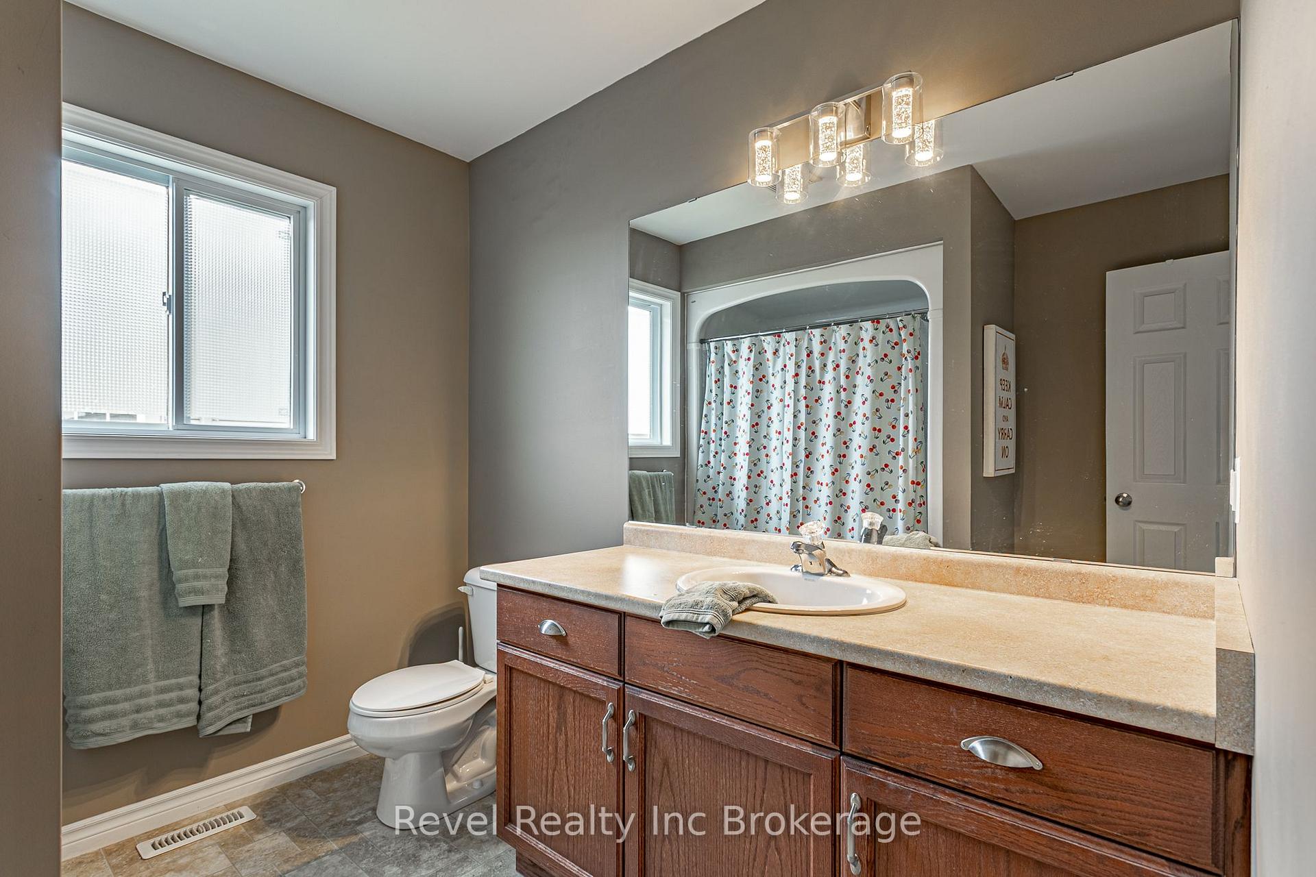 Photo 26 of 53 Kerr Crescent, Ingersoll, Ingersoll - North — HOMEH