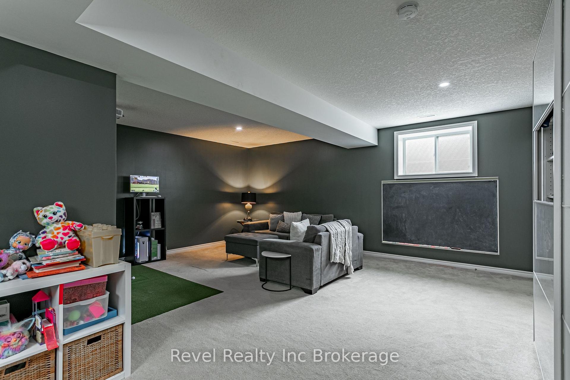 Photo 30 of 53 Kerr Crescent, Ingersoll, Ingersoll - North — HOMEH