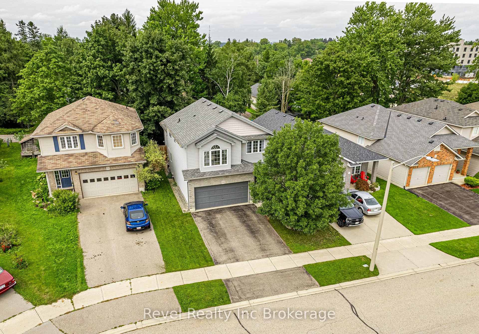 Photo 37 of 53 Kerr Crescent, Ingersoll, Ingersoll - North — HOMEH