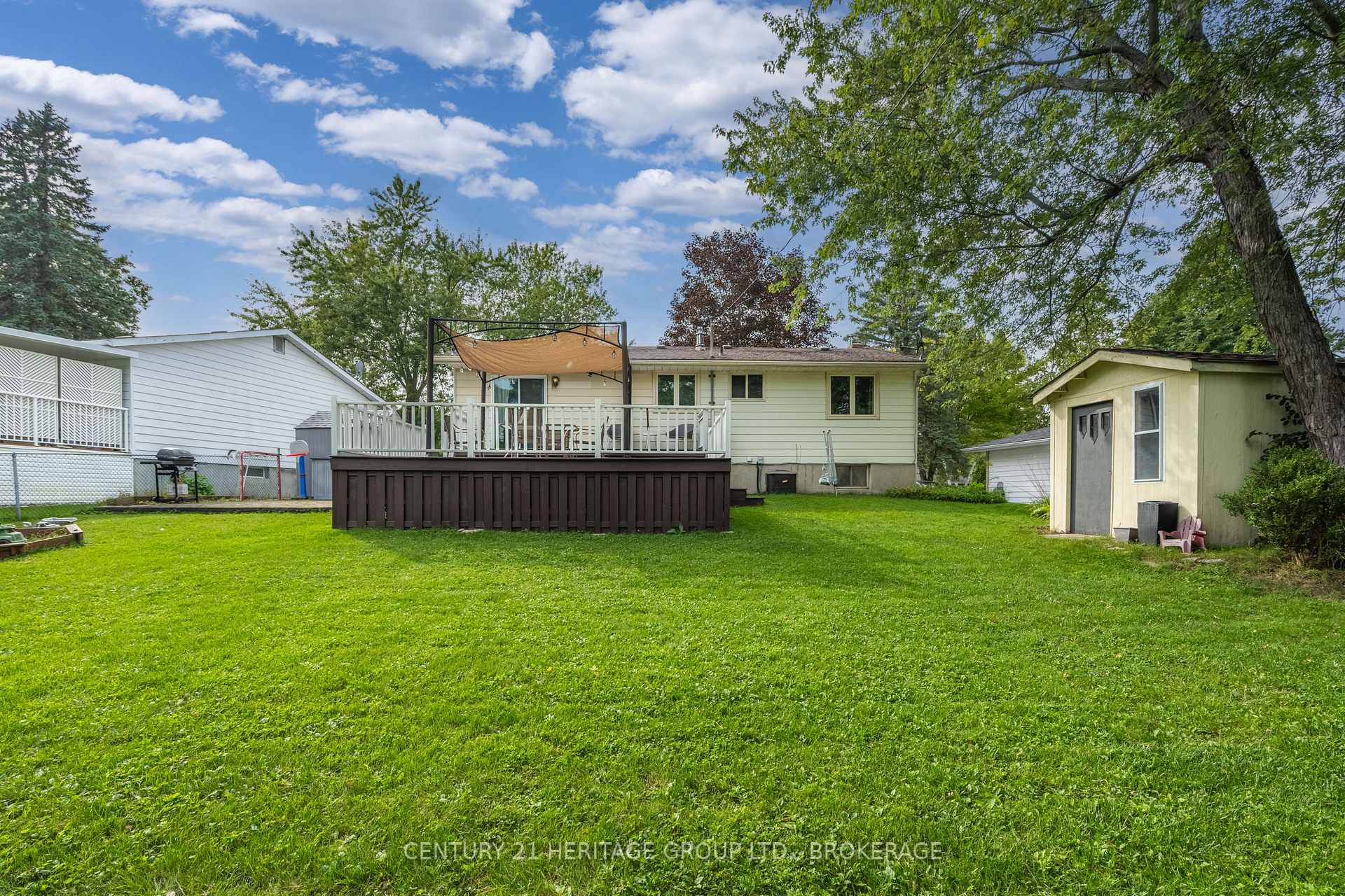 Photo 7 of 912 Safari Drive, Kingston, North of Taylor-Kidd Blvd — HOMEH