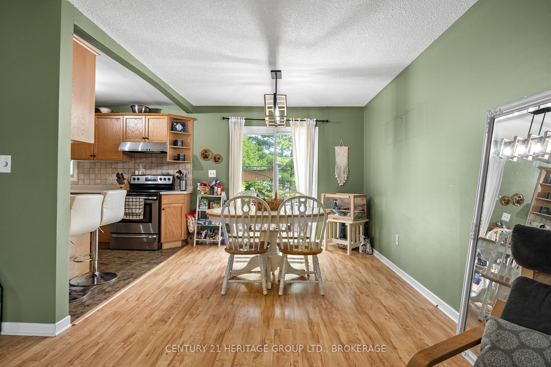 Photo 19 of 912 Safari Drive, Kingston, North of Taylor-Kidd Blvd — HOMEH