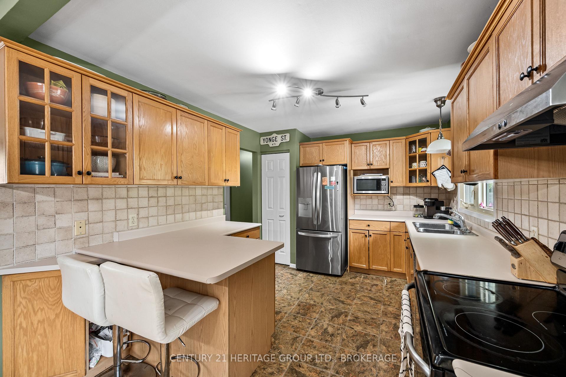 Photo 22 of 912 Safari Drive, Kingston, North of Taylor-Kidd Blvd — HOMEH