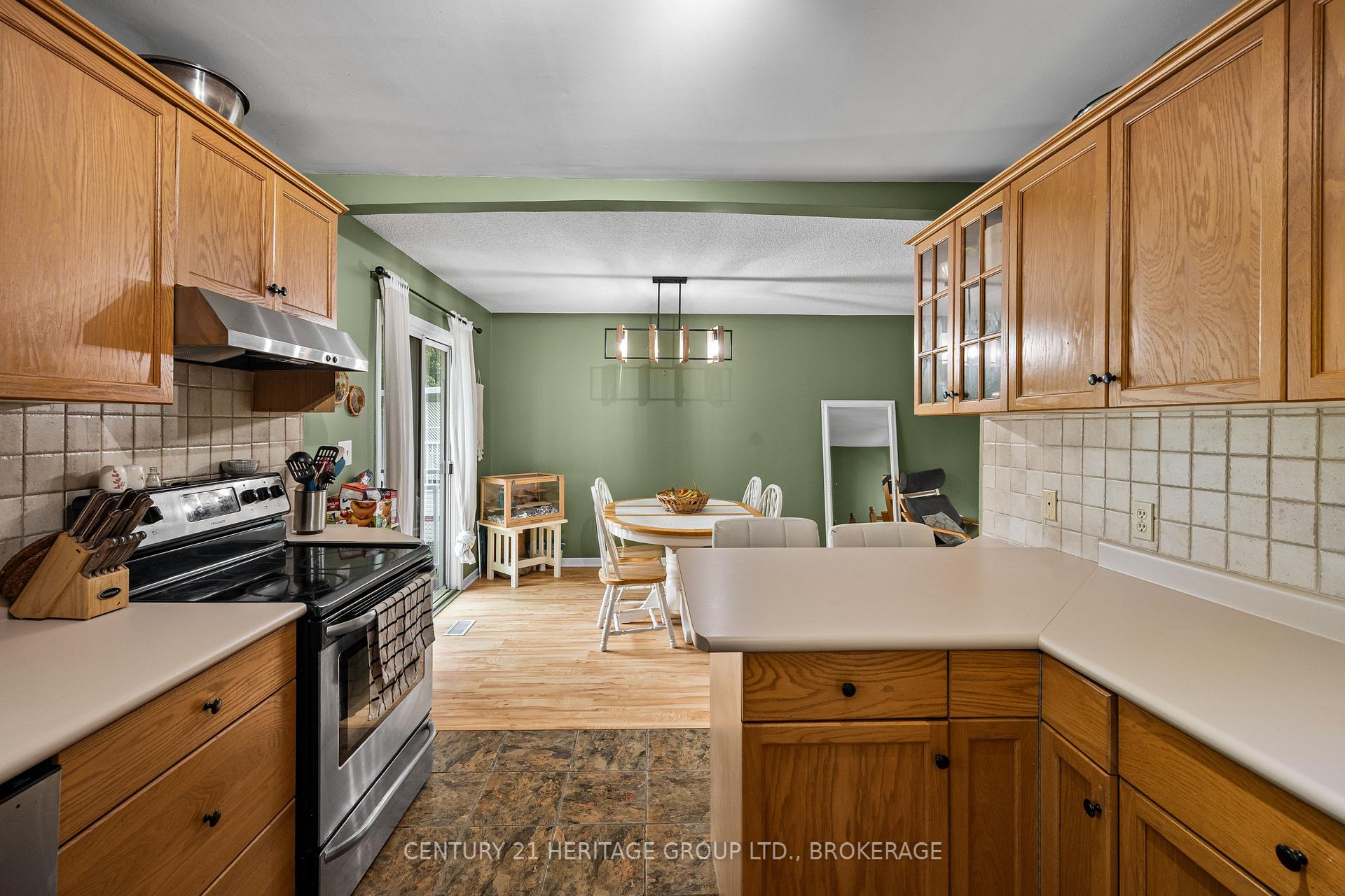 Photo 24 of 912 Safari Drive, Kingston, North of Taylor-Kidd Blvd — HOMEH