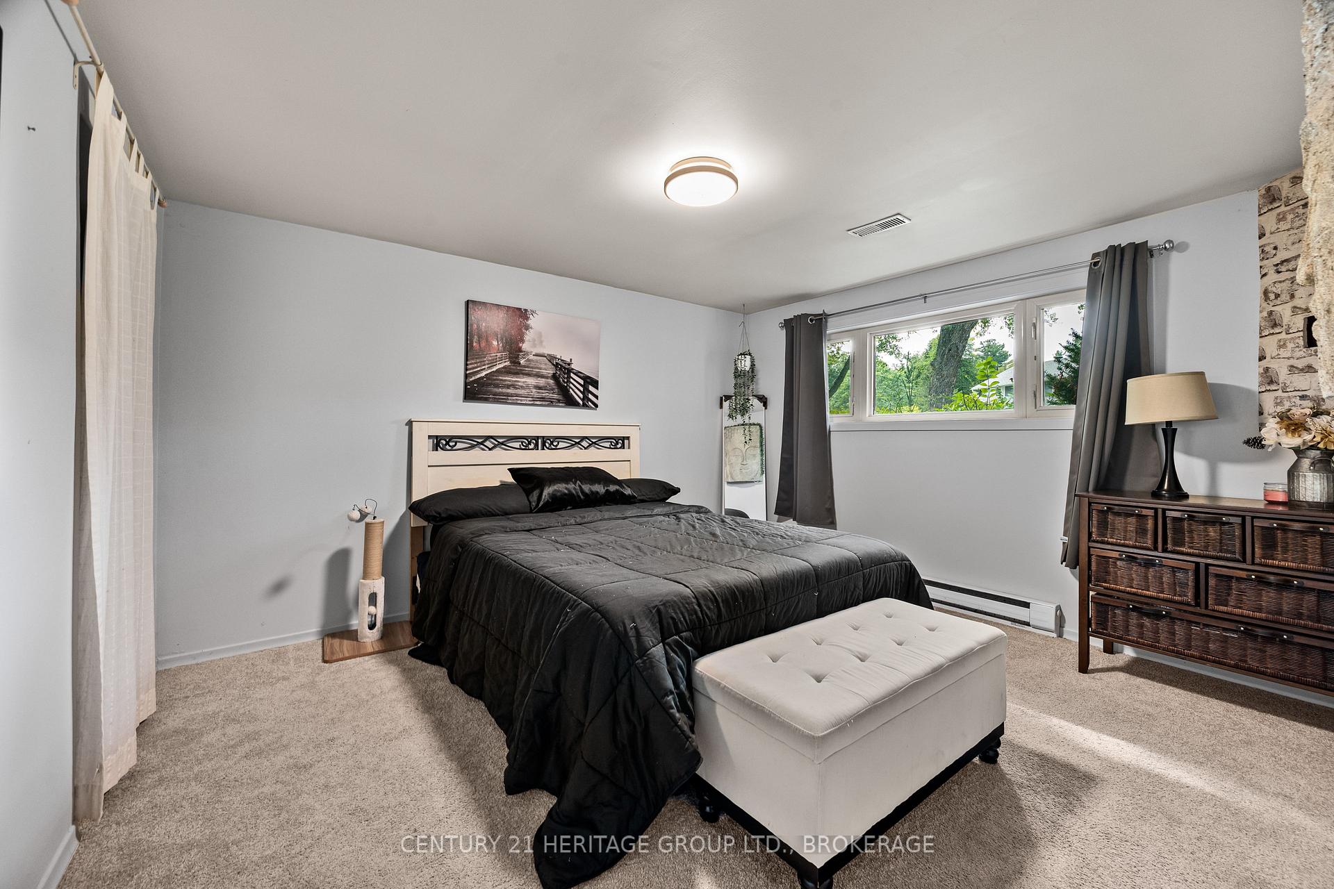 Photo 37 of 912 Safari Drive, Kingston, North of Taylor-Kidd Blvd — HOMEH