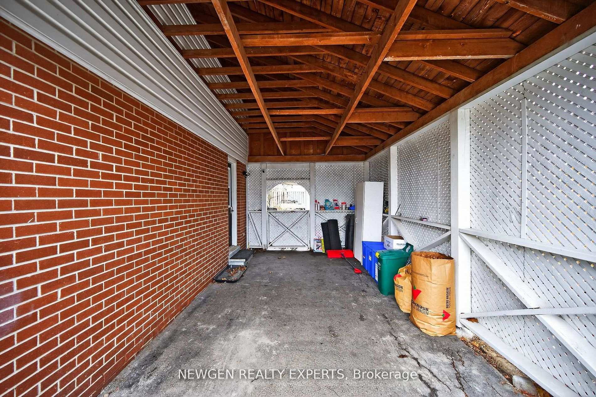 Photo 35 of 63 Faludon Drive, Halton Hills, Georgetown — HOMEH
