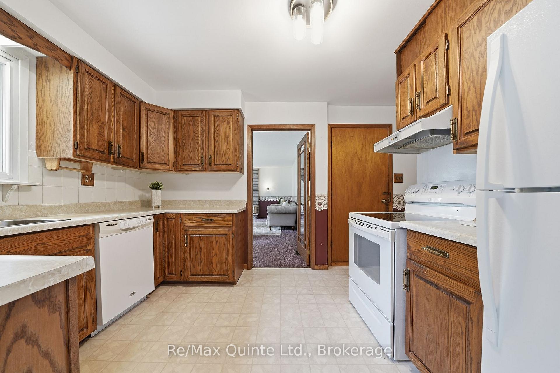 Photo 15 of 1678 County Road 3, Prince Edward County, Ameliasburg Ward — HOMEH