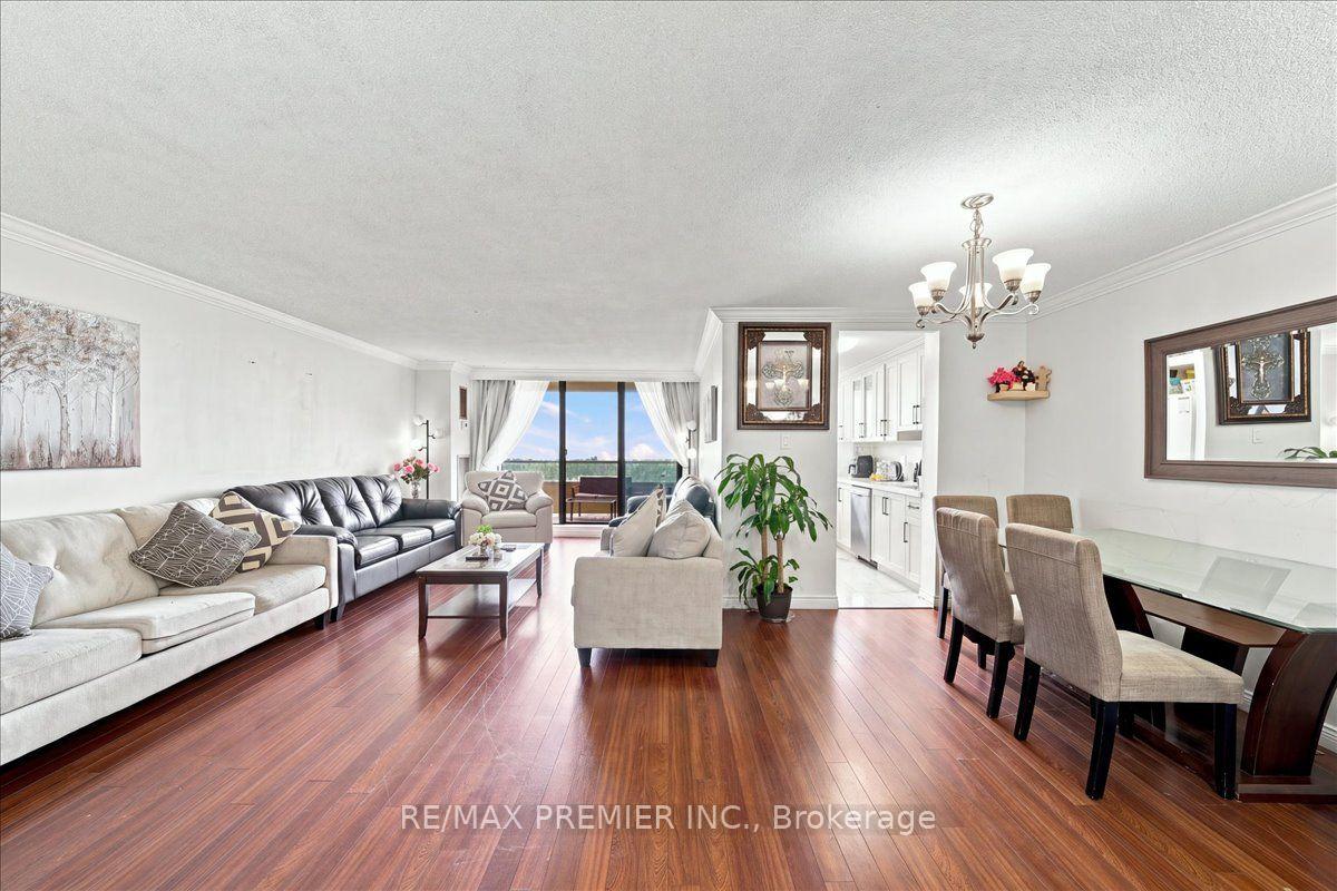 Photo 5 of Unit 1711, 4 Kings Cross Road, Brampton, Queen Street Corridor — HOMEH