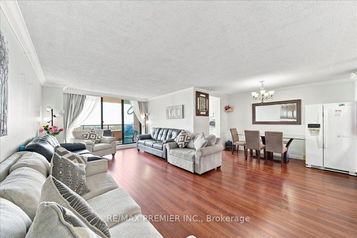 Photo 6 of Unit 1711, 4 Kings Cross Road, Brampton, Queen Street Corridor — HOMEH
