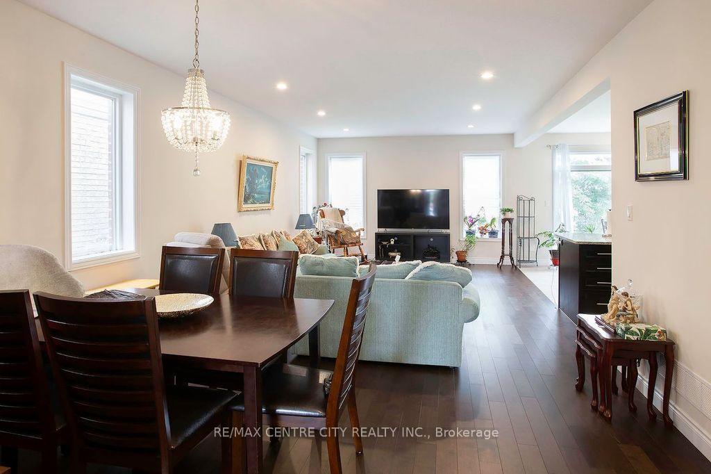 Photo 6 of 1586 Noah Bend, London, North I — HOMEH