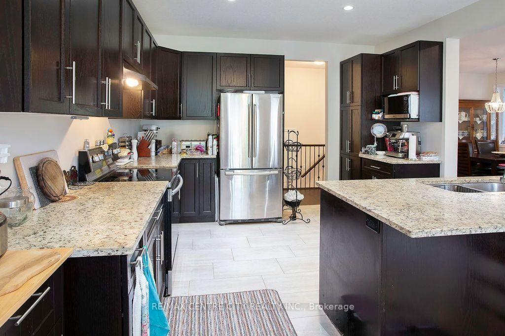 Photo 13 of 1586 Noah Bend, London, North I — HOMEH