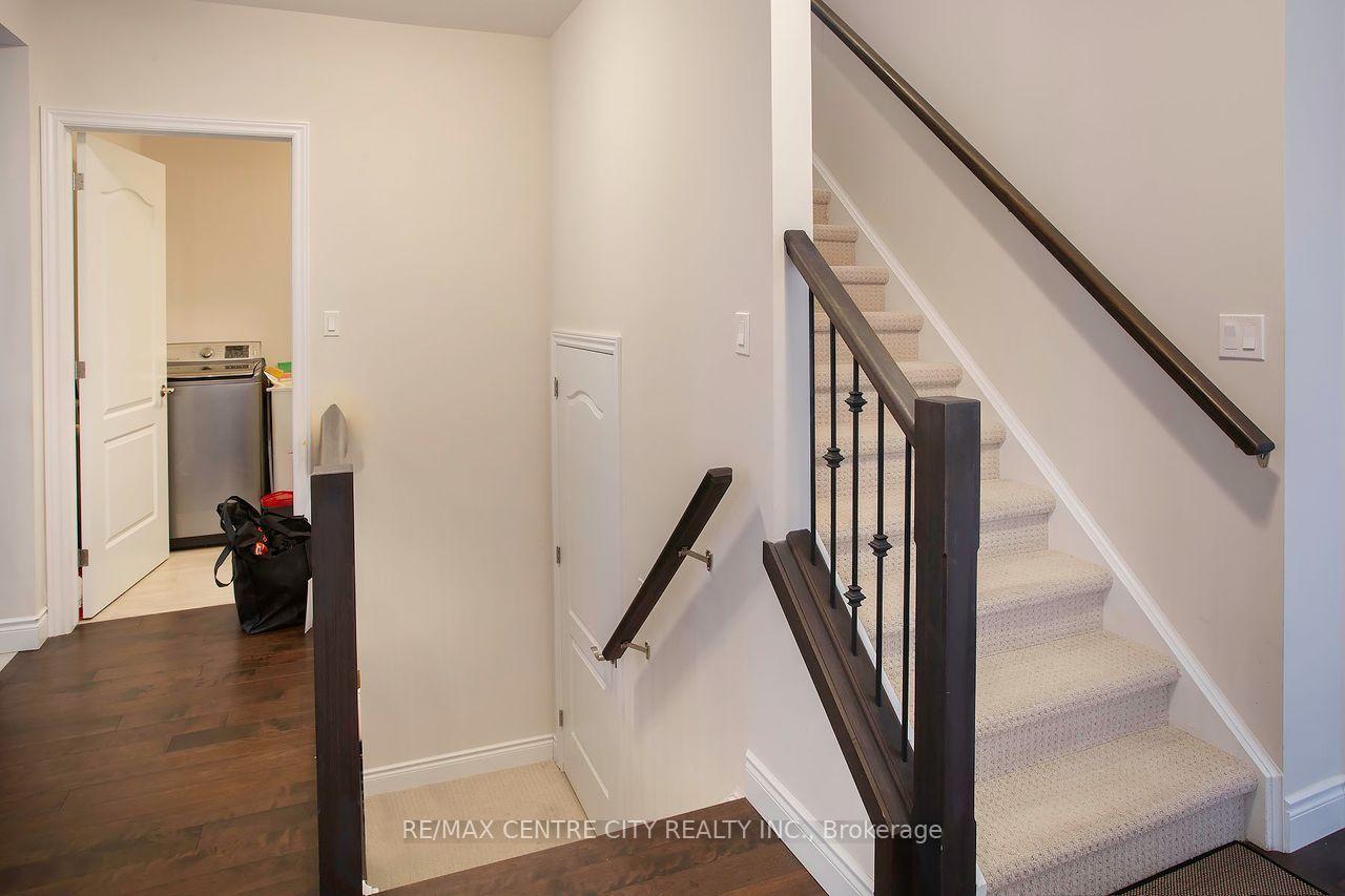 Photo 20 of 1586 Noah Bend, London, North I — HOMEH
