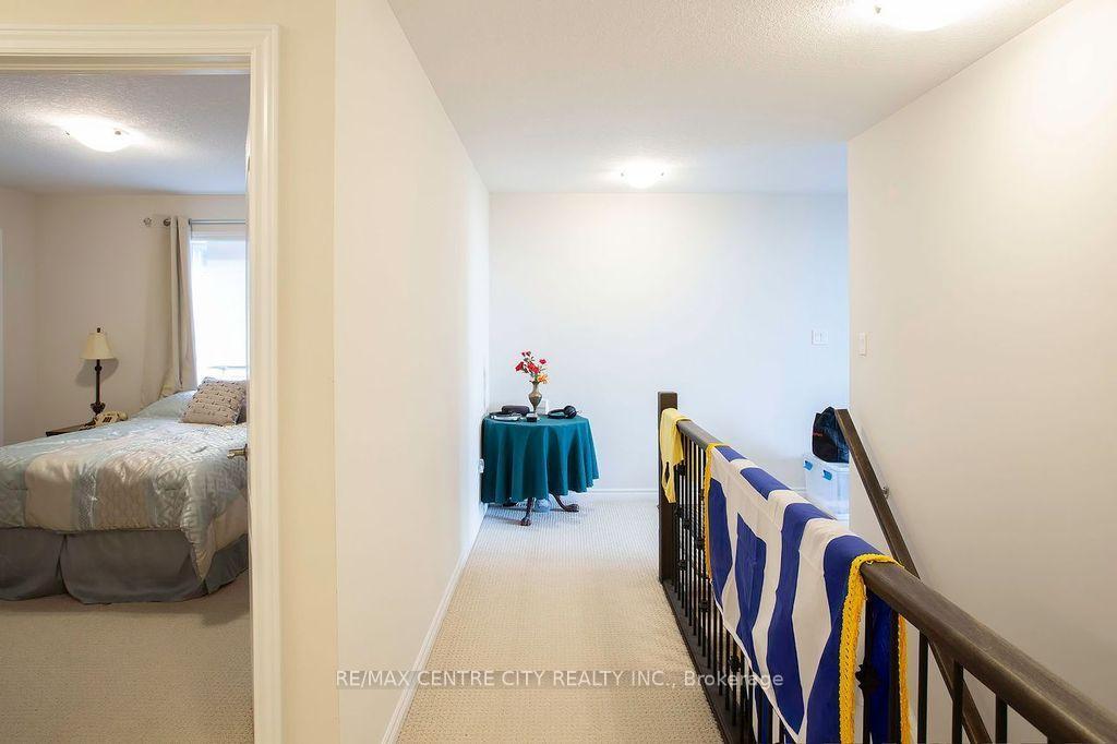 Photo 21 of 1586 Noah Bend, London, North I — HOMEH