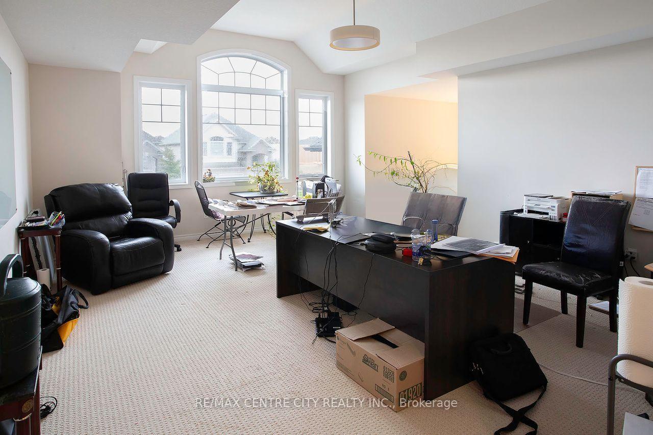 Photo 22 of 1586 Noah Bend, London, North I — HOMEH