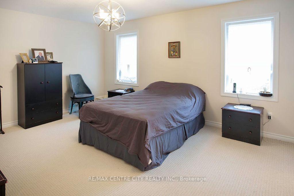 Photo 23 of 1586 Noah Bend, London, North I — HOMEH