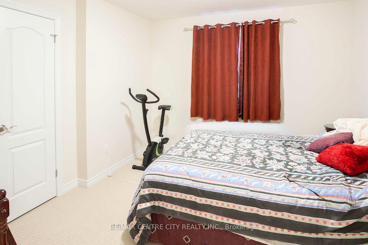 Photo 30 of 1586 Noah Bend, London, North I — HOMEH