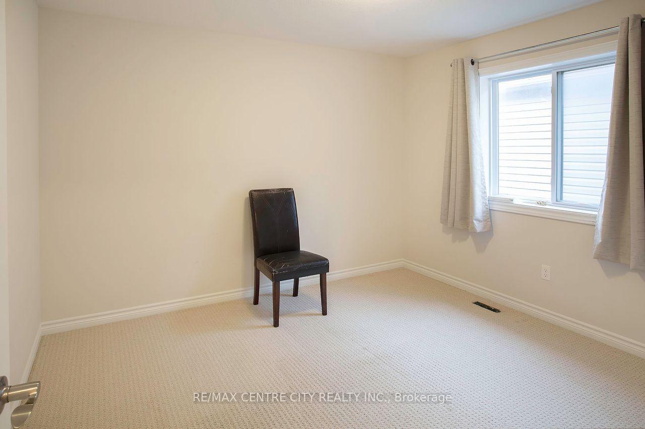 Photo 32 of 1586 Noah Bend, London, North I — HOMEH