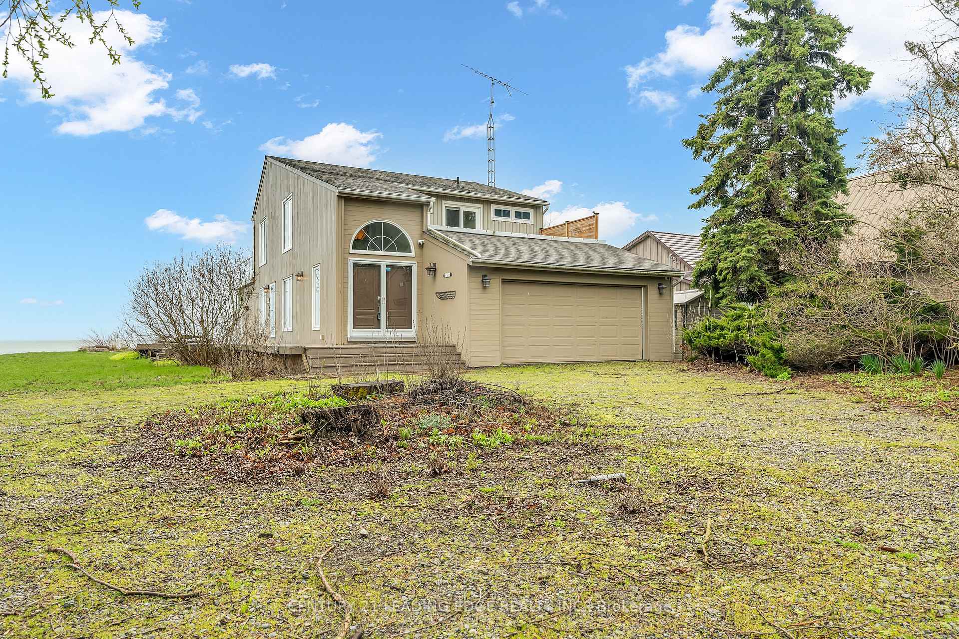 Photo 1 of 151 Cedar Crest Beach Road, Clarington, Bowmanville — HOMEH
