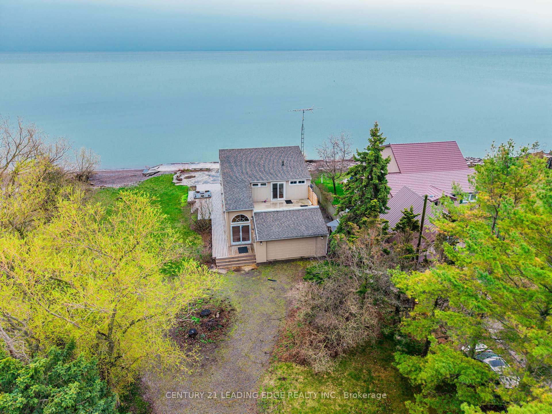Photo 2 of 151 Cedar Crest Beach Road, Clarington, Bowmanville — HOMEH