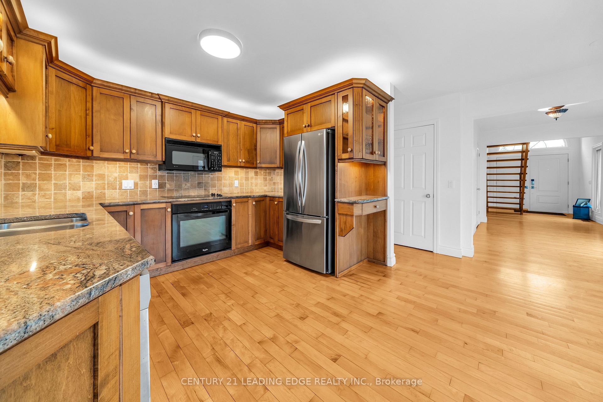 Photo 13 of 151 Cedar Crest Beach Road, Clarington, Bowmanville — HOMEH
