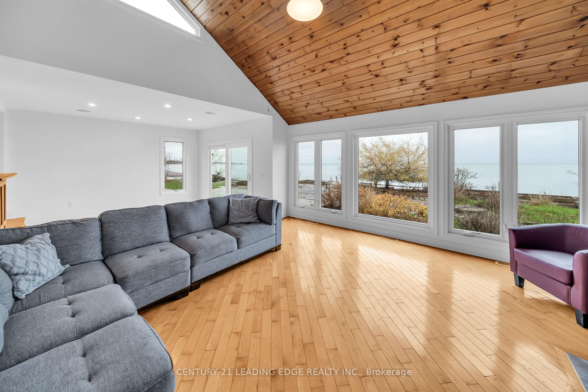 Photo 17 of 151 Cedar Crest Beach Road, Clarington, Bowmanville — HOMEH