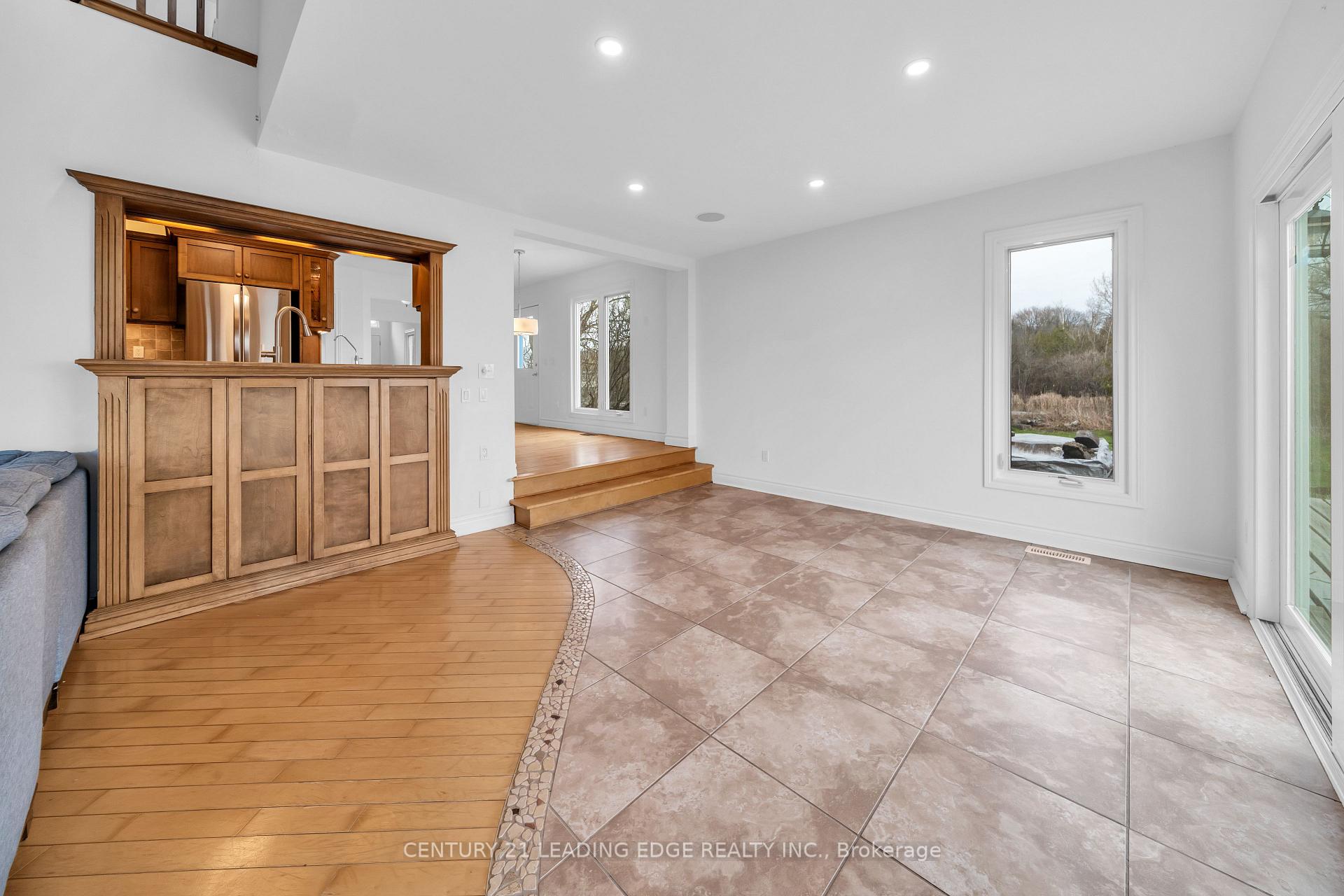 Photo 20 of 151 Cedar Crest Beach Road, Clarington, Bowmanville — HOMEH