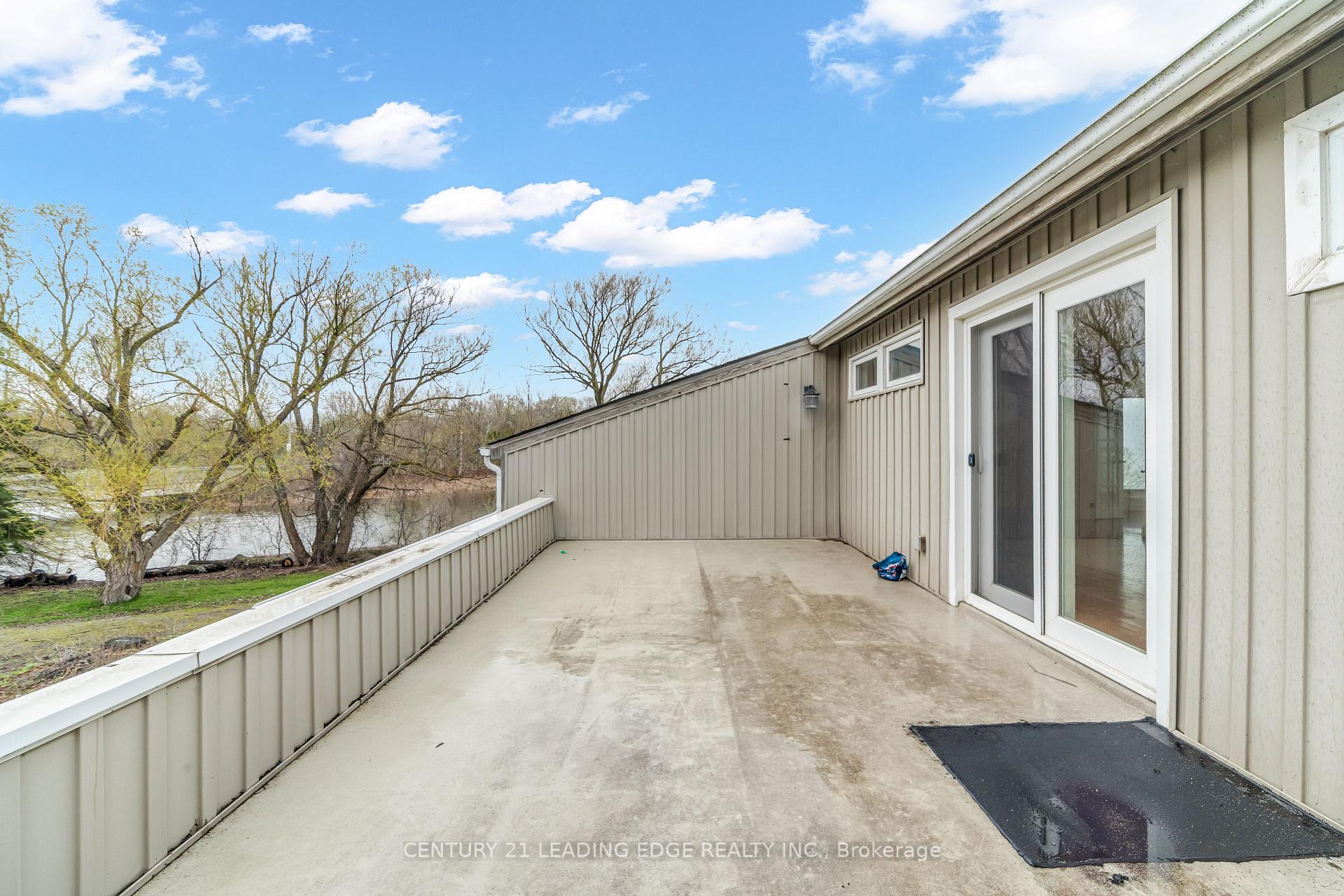 Photo 33 of 151 Cedar Crest Beach Road, Clarington, Bowmanville — HOMEH