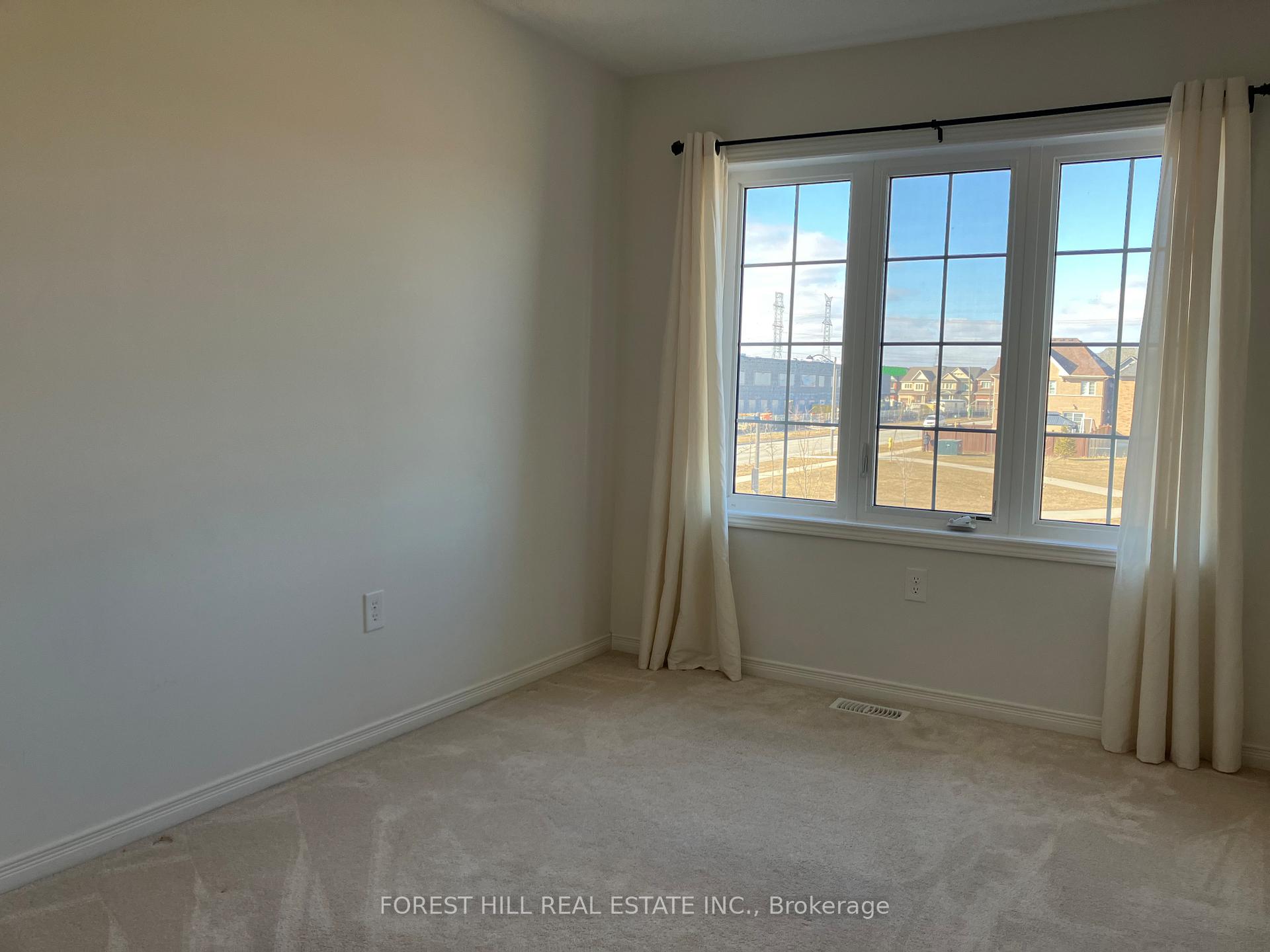 Photo 13 of 2448 Equestrian Crescent, Oshawa, Windfields — HOMEH